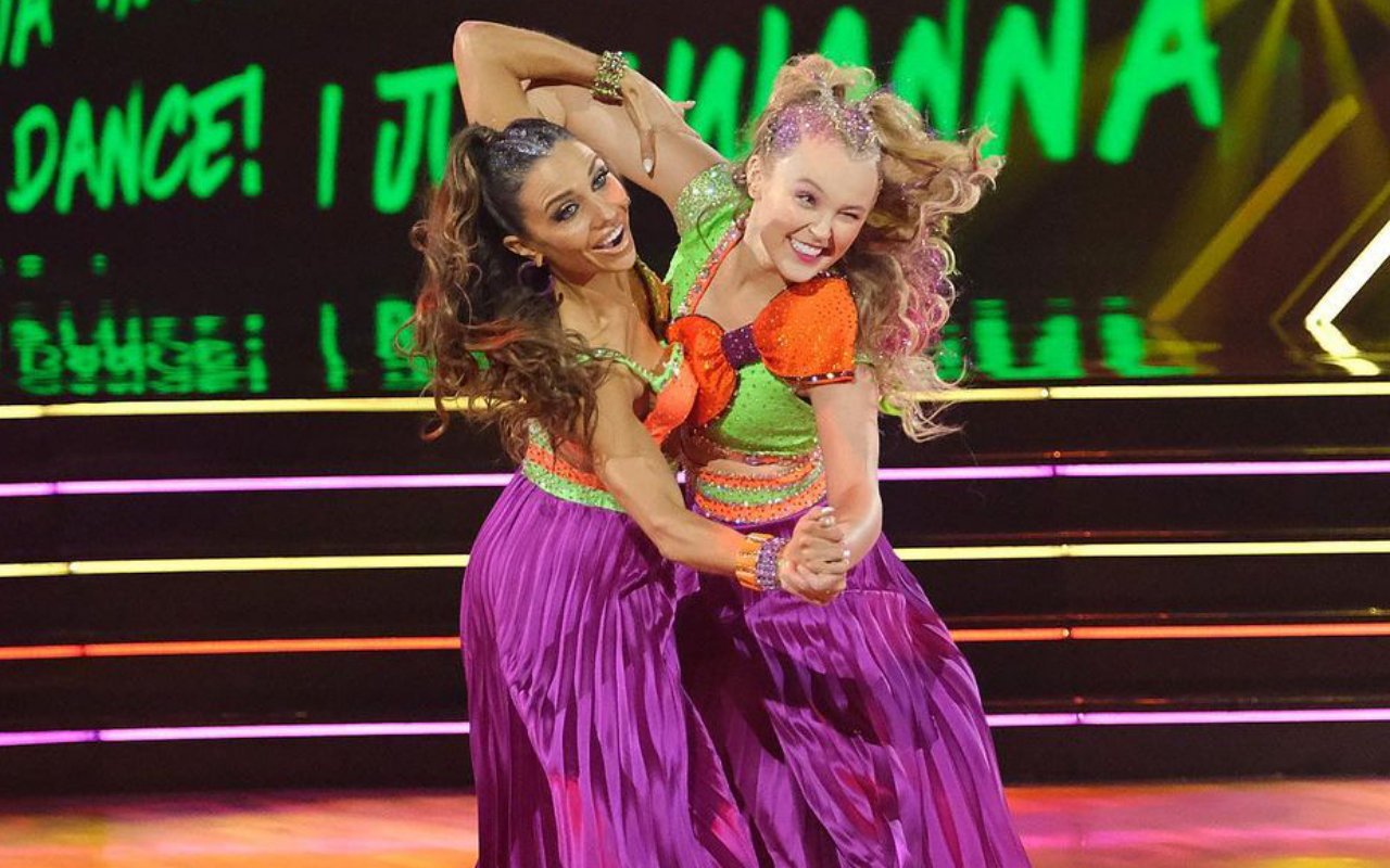 JoJo Siwa's 'DWTS' Partner Jenna Johnson Disappointed by Injury During 1st Performance of the Season