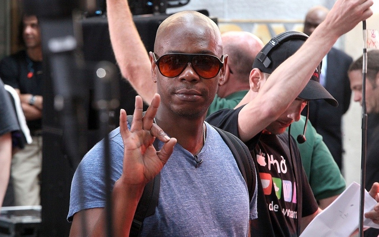 Netflix Urged to Yank Off Dave Chappelle's New Comedy Special Amid Transphobic Allegations 