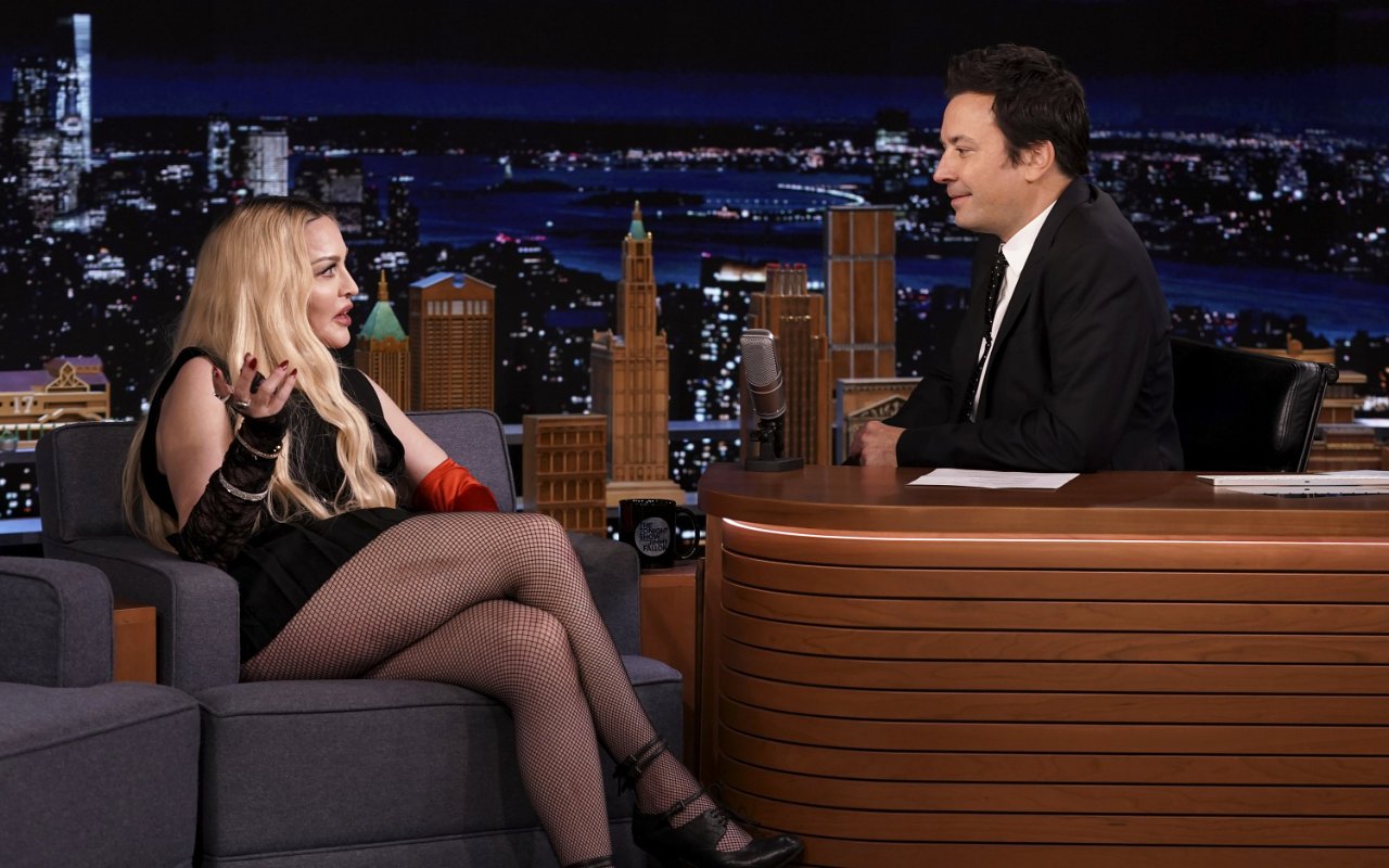 Madonna Leaves Jimmy Fallon Uncomfortable After Flashing Her Butt on 'The Tonight Show'