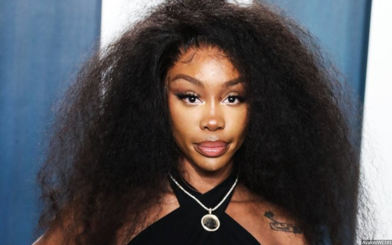 SZA Addresses Astroworld Deaths After Stopping Show Over a Passed Out Fan
