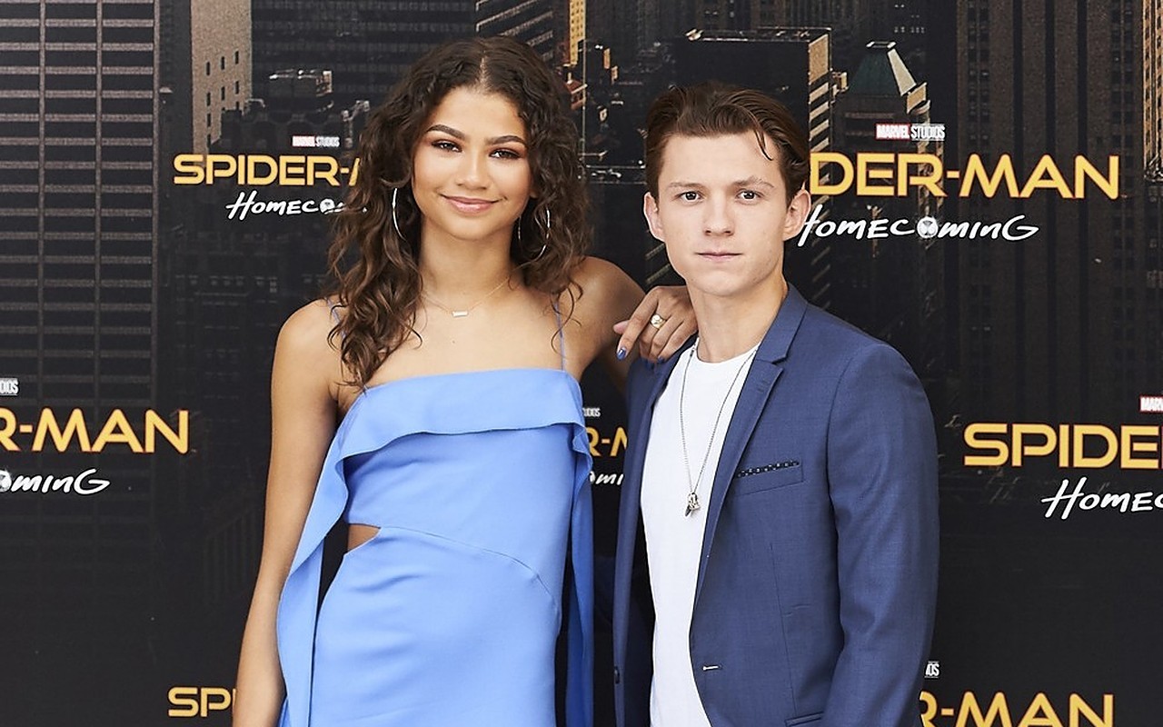 Tom Holland and Zendaya Felt Robbed of Their Privacy When Paparazzi Took Photos of Their Car Kiss