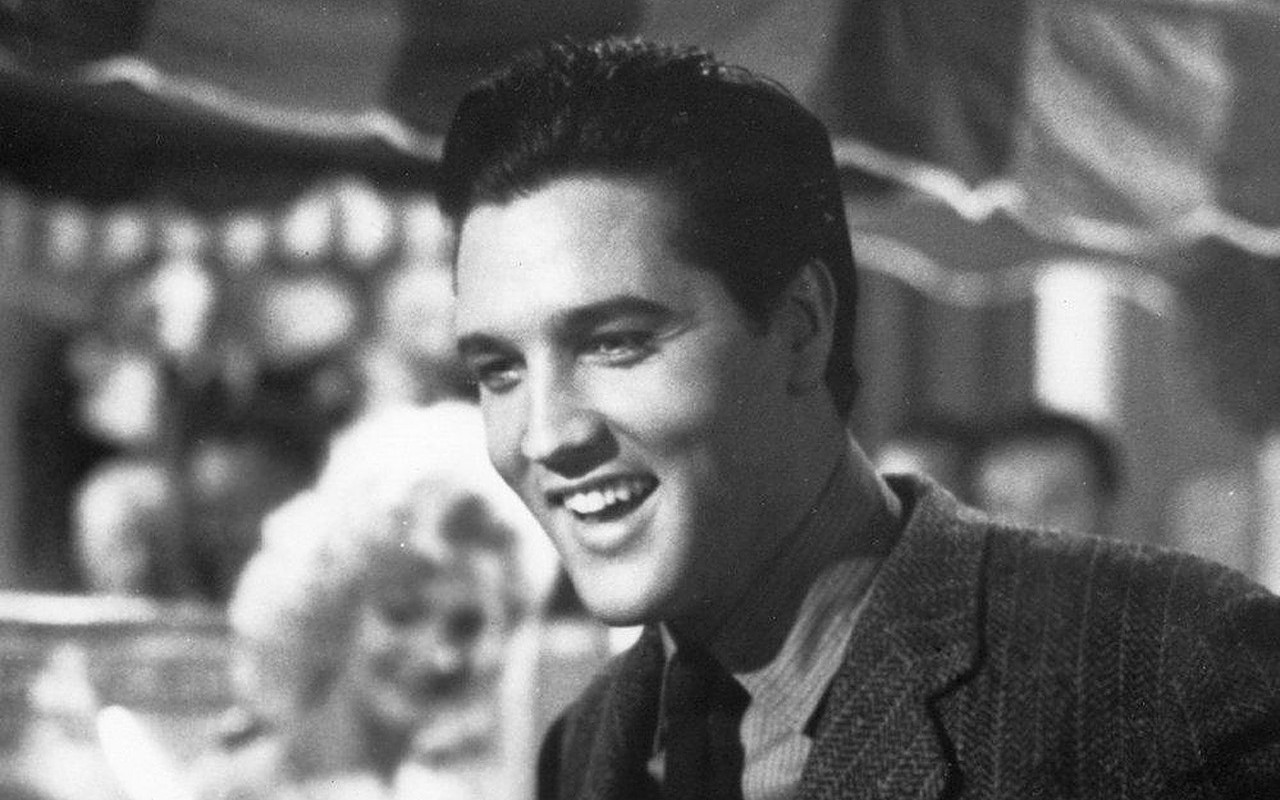 Elvis Presley's Gold Dental Crown Among His Memorabilia Listed for December Auction 