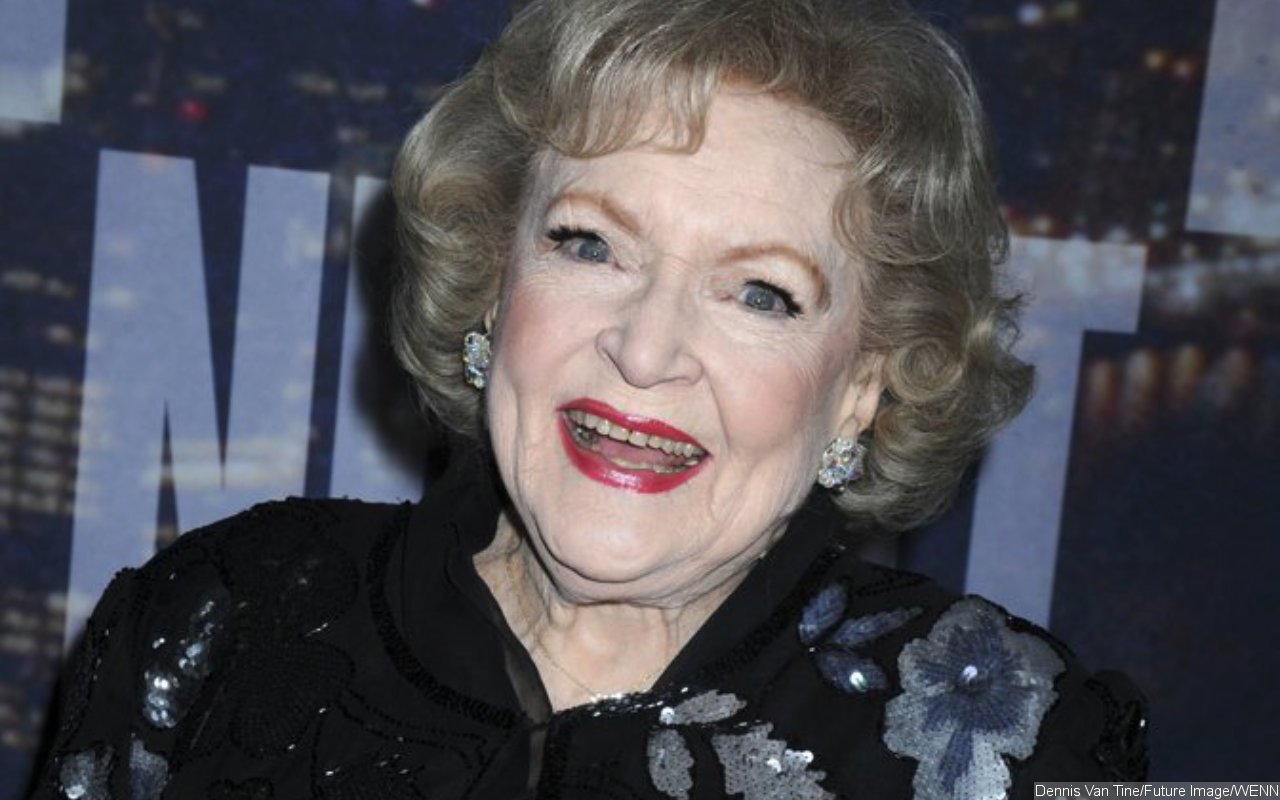 Betty White's Agent Claims Her Cause of Death Isn't Related to COVID-19 Vaccine Booster