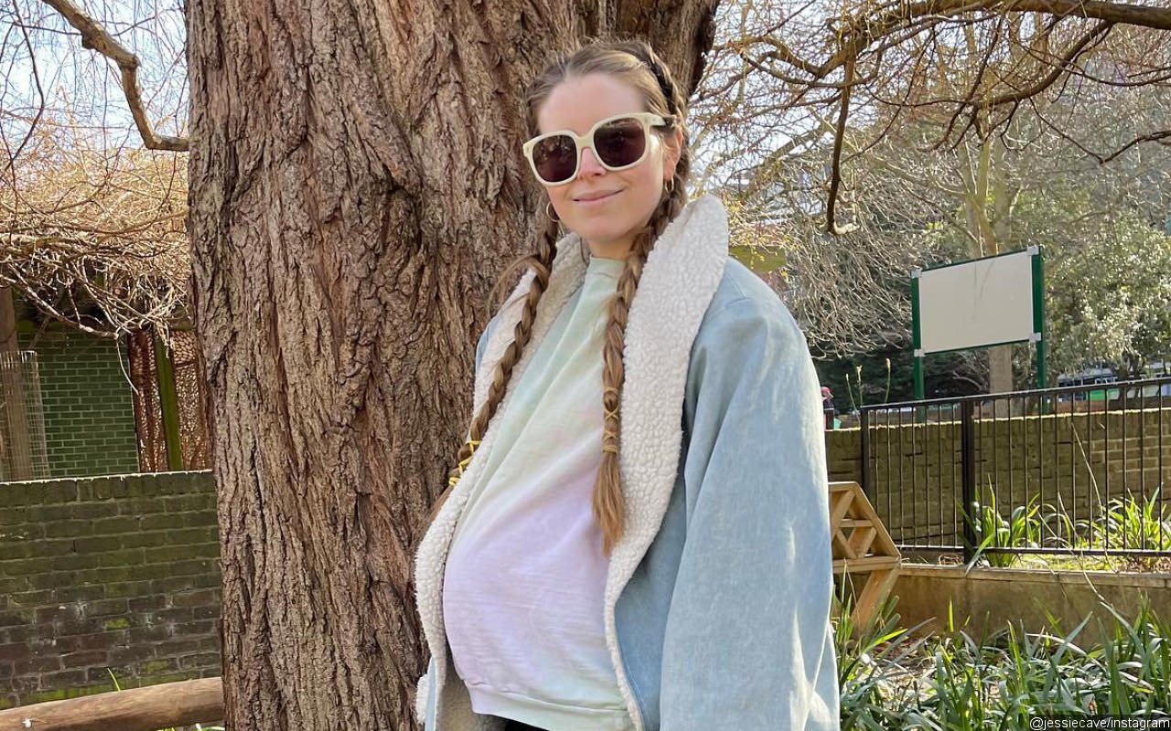 Jessie Cave Pregnant