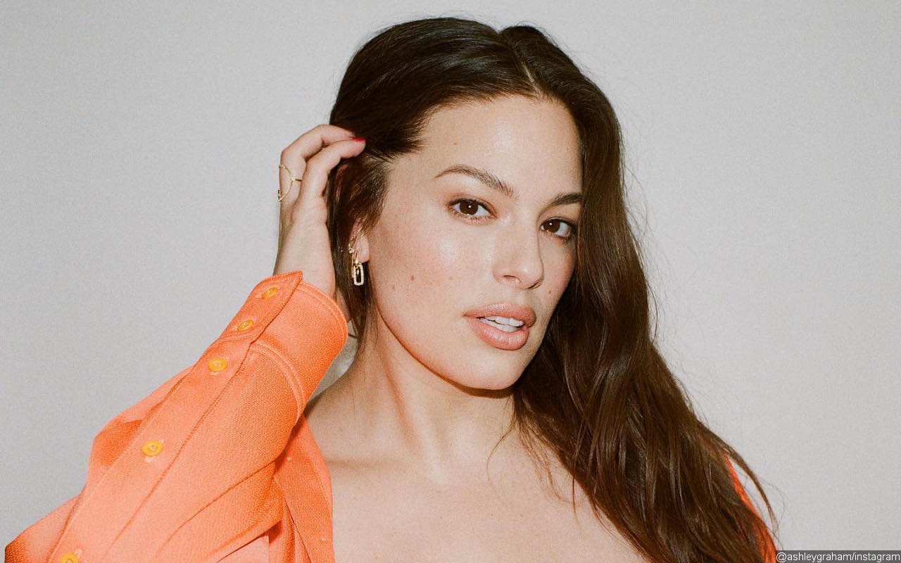 Ashley Graham Shares Topless Selfies to Show Off 3-Month Postpartum Body