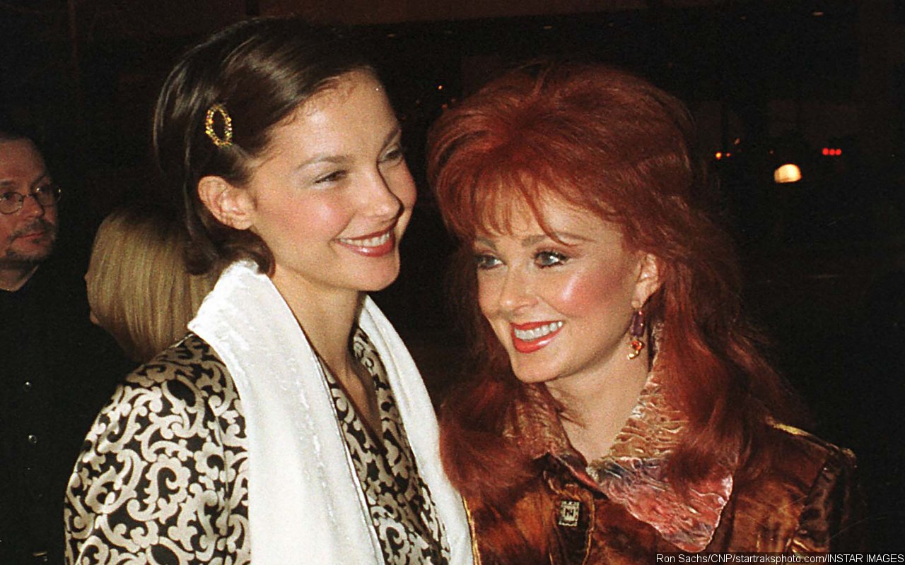 Ashley Judd Laments Over 'Stolen' Naomi in Poignant Essay Marking First Mother's Day Without Her