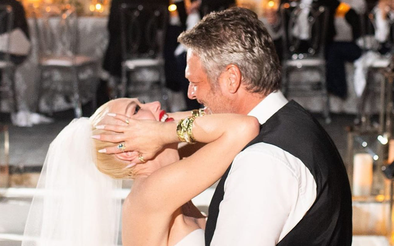 Blake Shelton Thanks Wife Gwen Stefani for 'Saying Yes' in 1-Year Anniversary Tribute