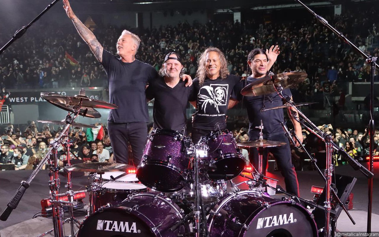 Metallica 'Totally Blown Away' by Eddie Munson's Guitar Solo on 'Stranger Things'