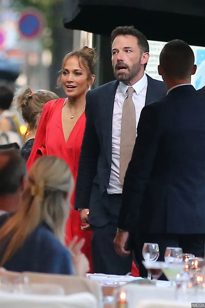 Jennifer Lopez and Ben Affleck in Paris