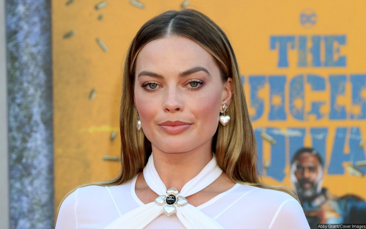 Margot Robbie Sends Champagne to 'Neighbours' Set to Express Her Gratitude Following Finale