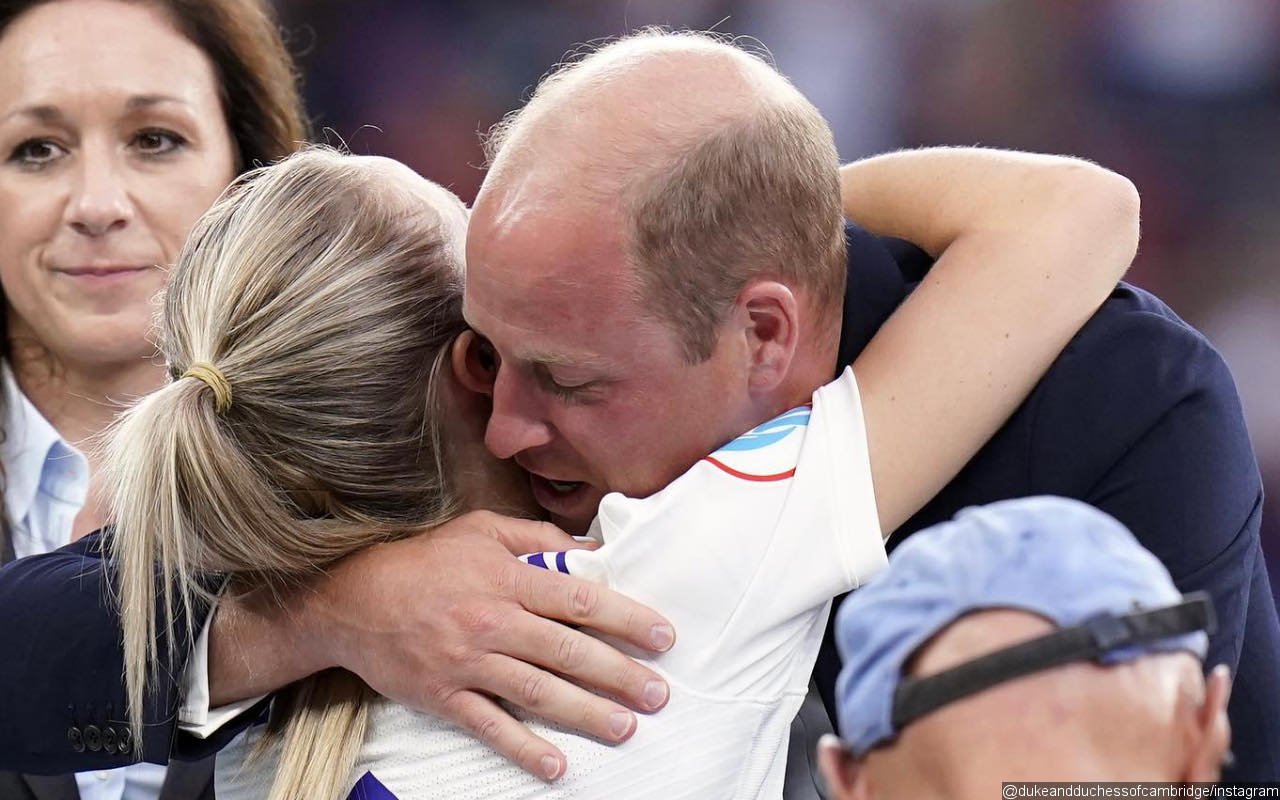 Prince William Initiates Victory Hug With Captain Leah Williamson