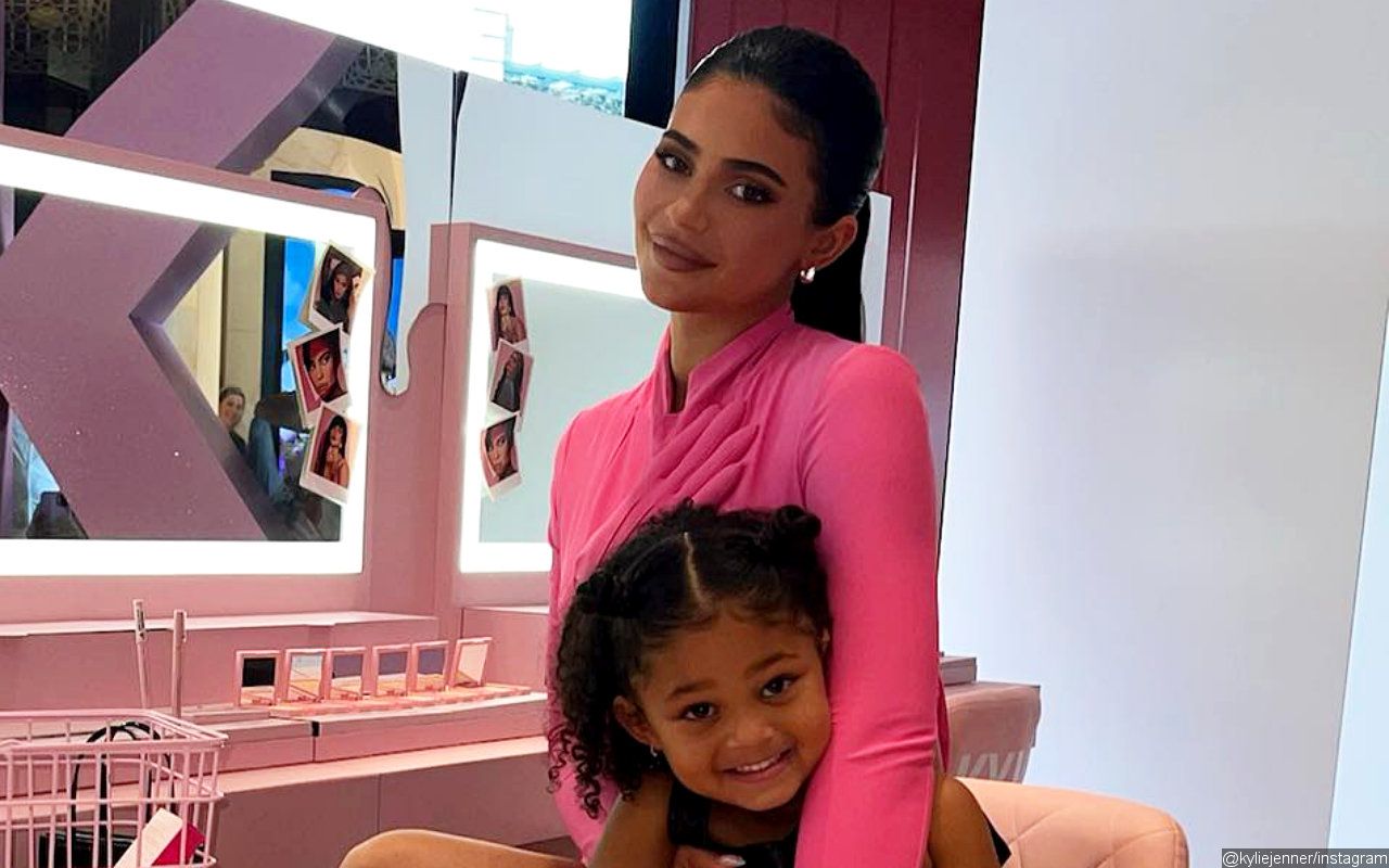 Kylie Jenner Calls Daughter Stormi 'Spoiled' During Shopping Outing