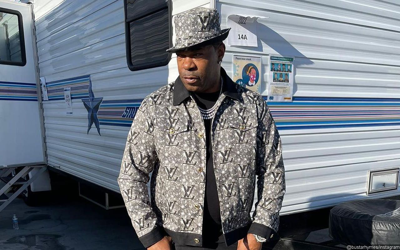 Busta Rhymes Calls Out Handsy Female Fan at Concert 