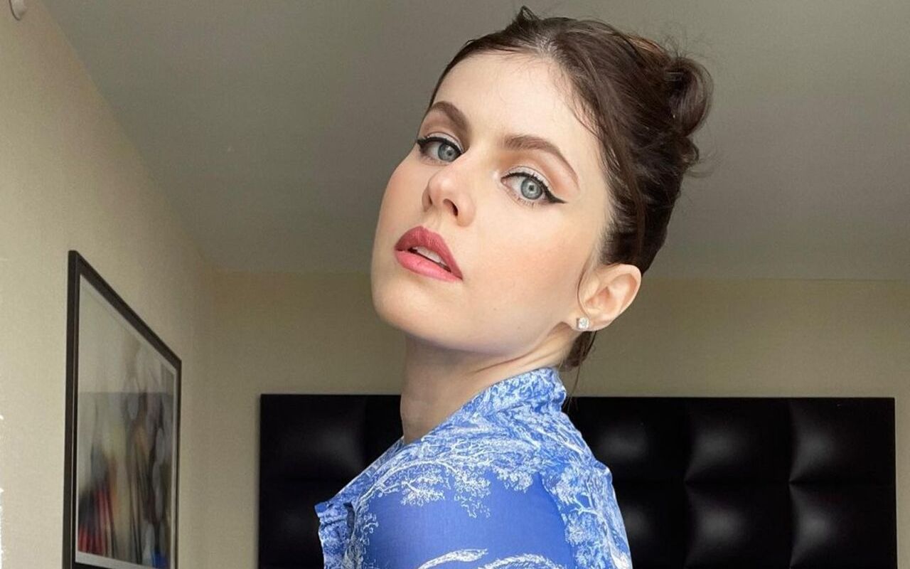 Alexandra Daddario Tapped for 'I Wish You All the Best'