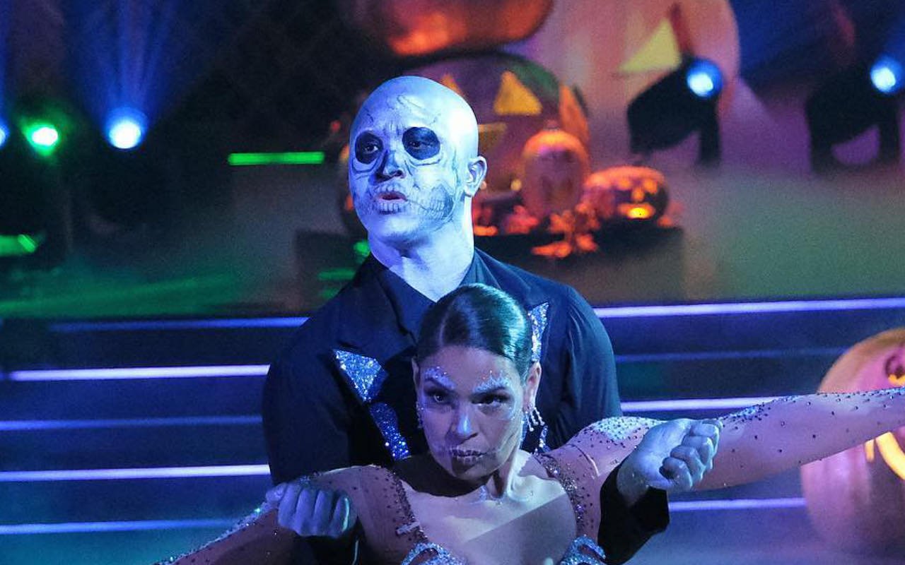 'DWTS' Recap: Celebrity Dancers Bring Spooky Dances on 'Halloween Night' 