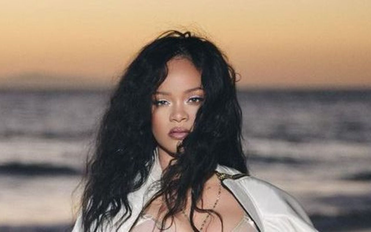 Rihanna Dishes on Whether or Not She'll Have Special Guests for Super Bowl Halftime Show