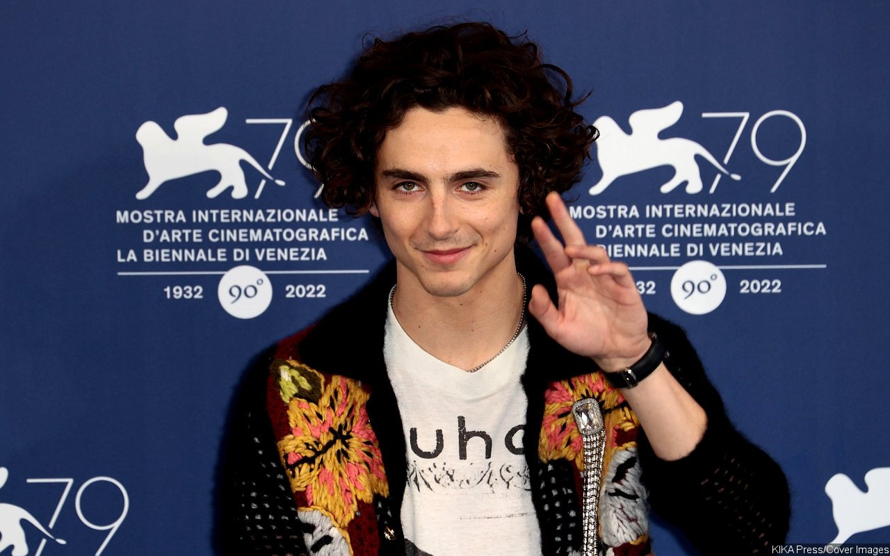 Massive Crowd of Timothee Chalamet Fans Prompts Safety Concerns at 'Bones and All' Milan Premiere