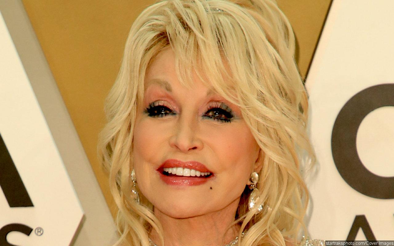 Dolly Parton Joins TikTok and Debuts New Song 'Berry Pie'