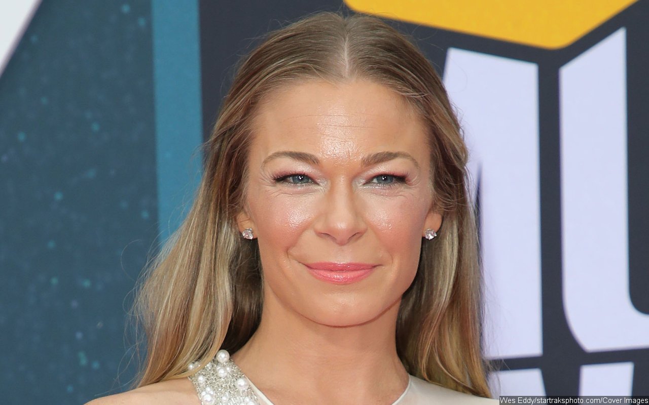LeAnn Rimes Announces Rescheduled Dates for Her Concerts as She Suffers From Vocal Cord Bleed