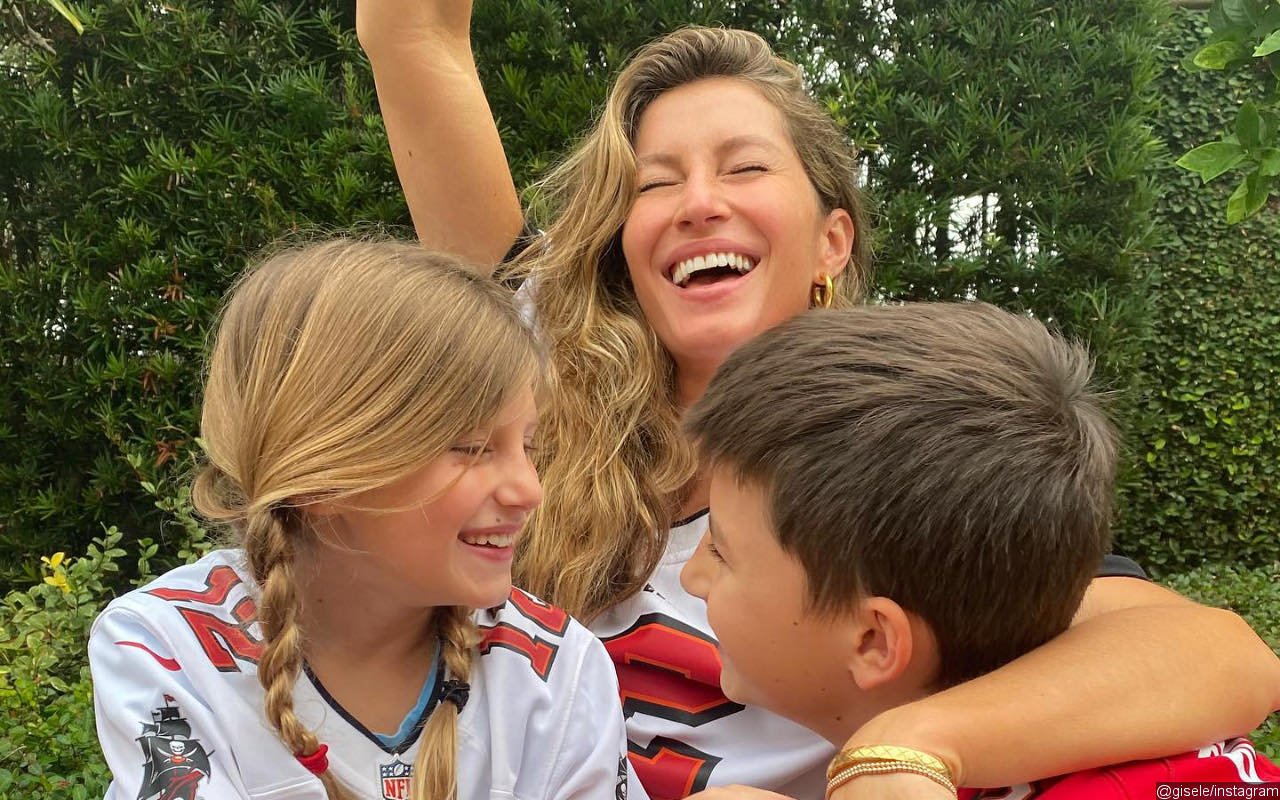 Gisele Bundchen Flies to Brazil With Kids Ahead of First Christmas After Tom Brady Divorce