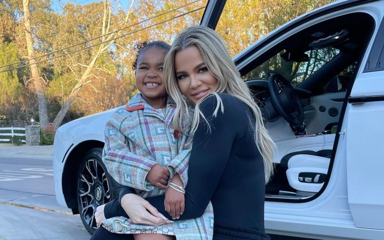 Khloe Kardashian's Daughter Singing About Losing Her First Tooth