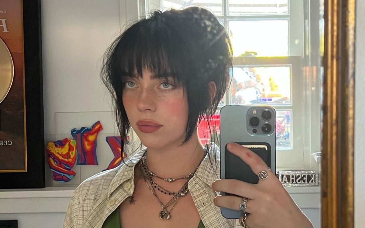 Billie Eilish Learns to Accept Her Body After Going Through Teen Years of Hating Herself