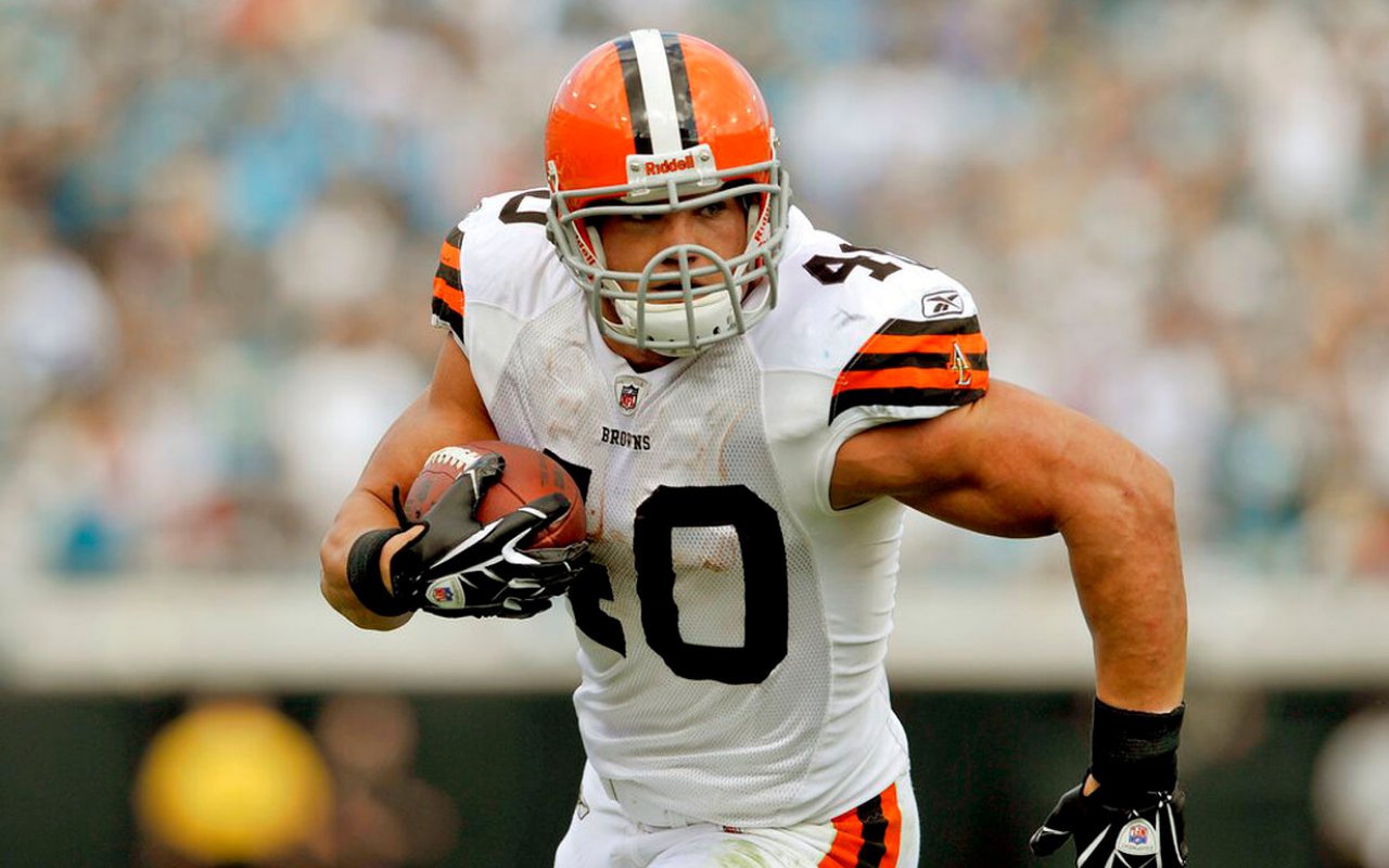 Ex-NFL Star Peyton Hillis 'Doing Better' But Still in ICU After Saving Kids From Drowning