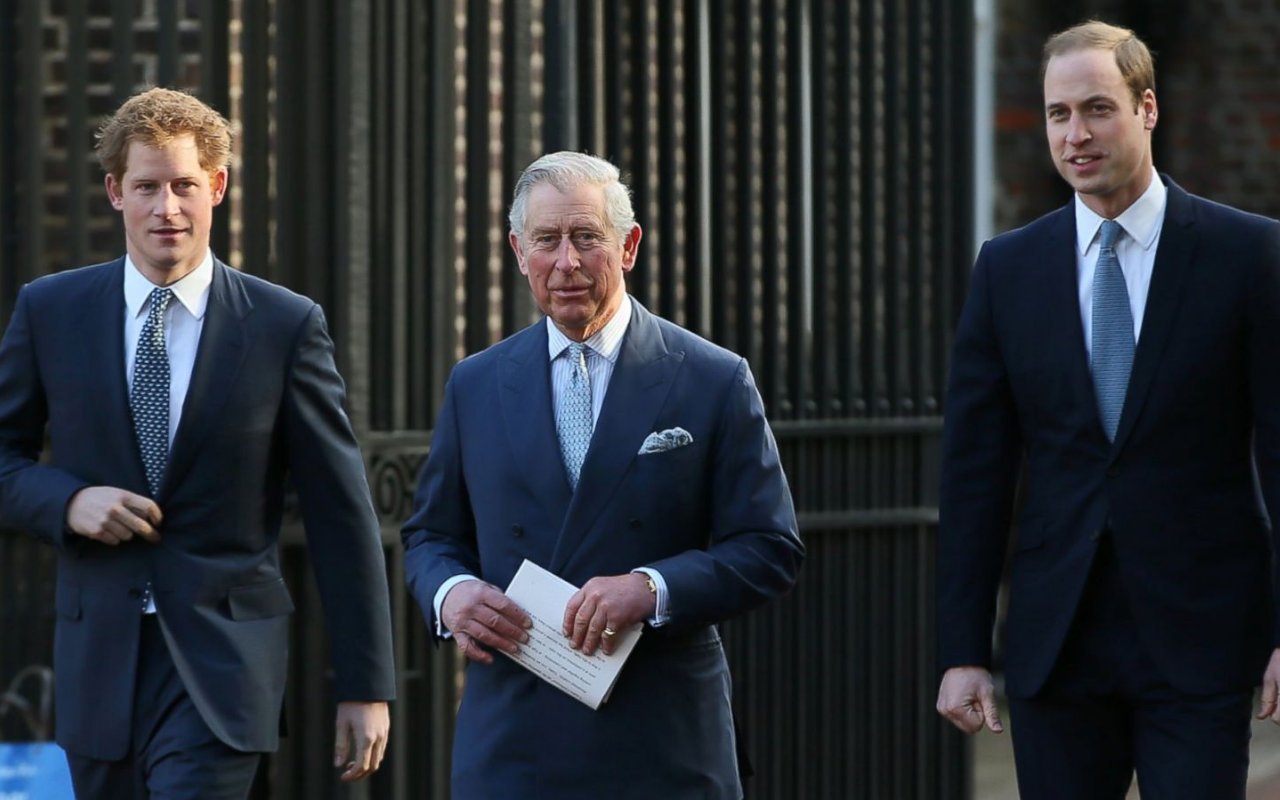 Charles and William Unhappy With Harry for Defending Meghan When The Couple First Went Public