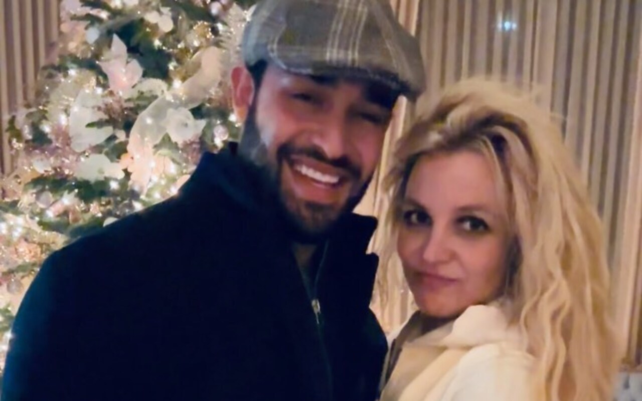 Britney Spears Allegedly Acting 'Manic' at Restaurant, Sam Asghari Storming Off Without Her
