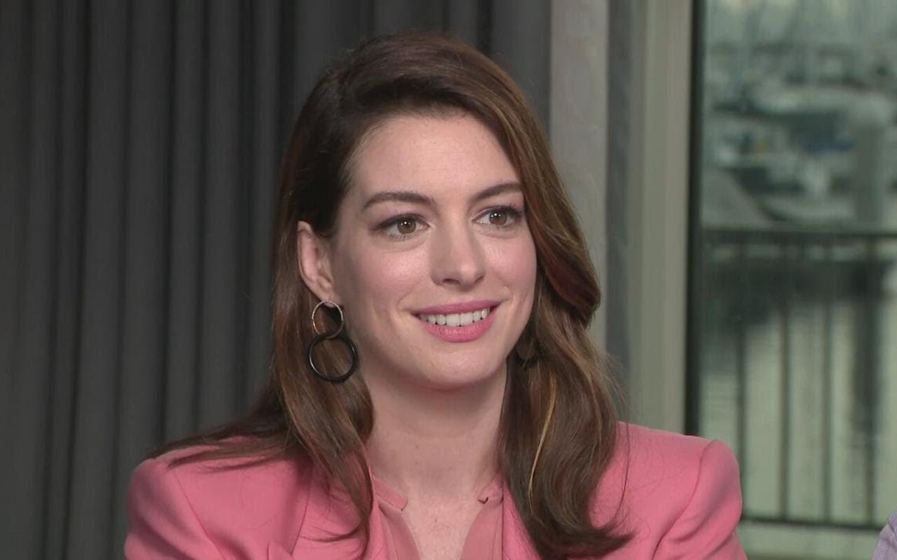 Anne Hathaway Had to Read 'Unusually Smart' Script for 'Eileen' a Few Times Before She'd Grasp It