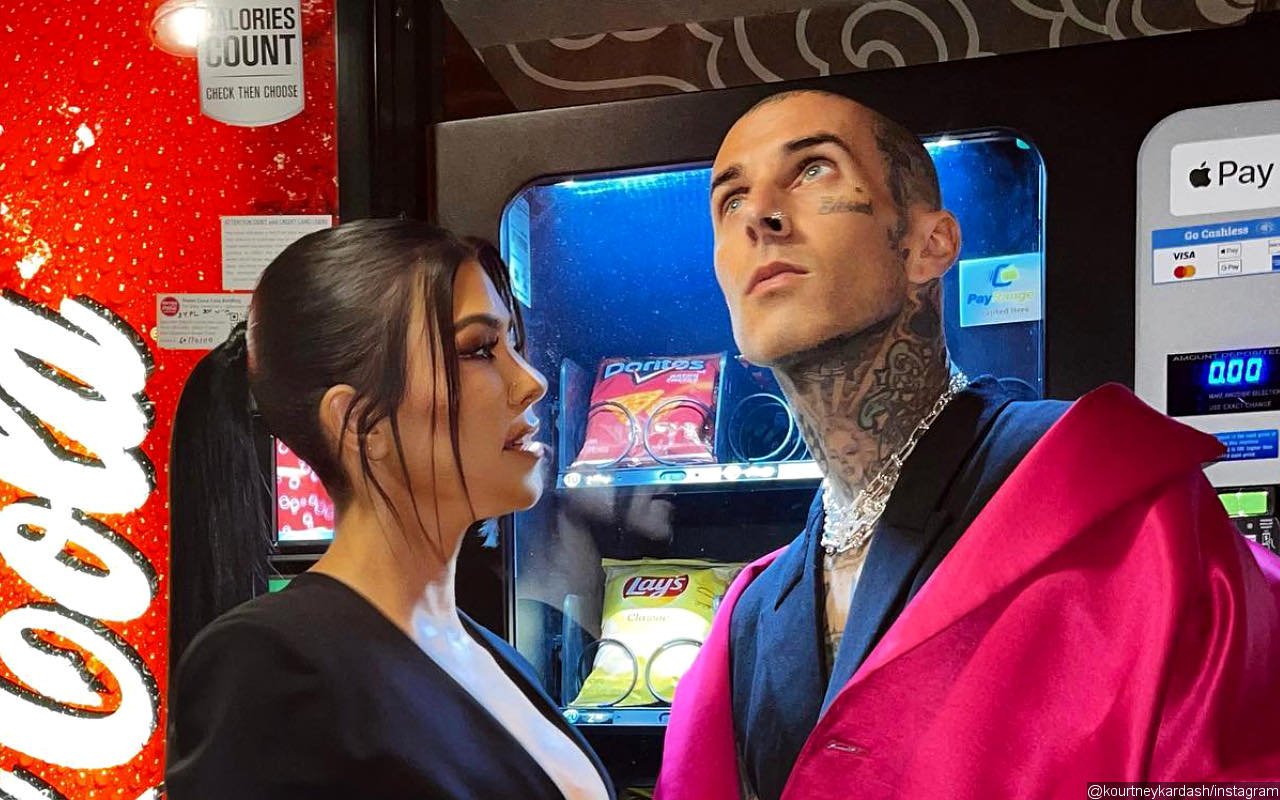 Travis Barker Shows Off Tattoo of Wife Kourtney Kardashian's Eyes