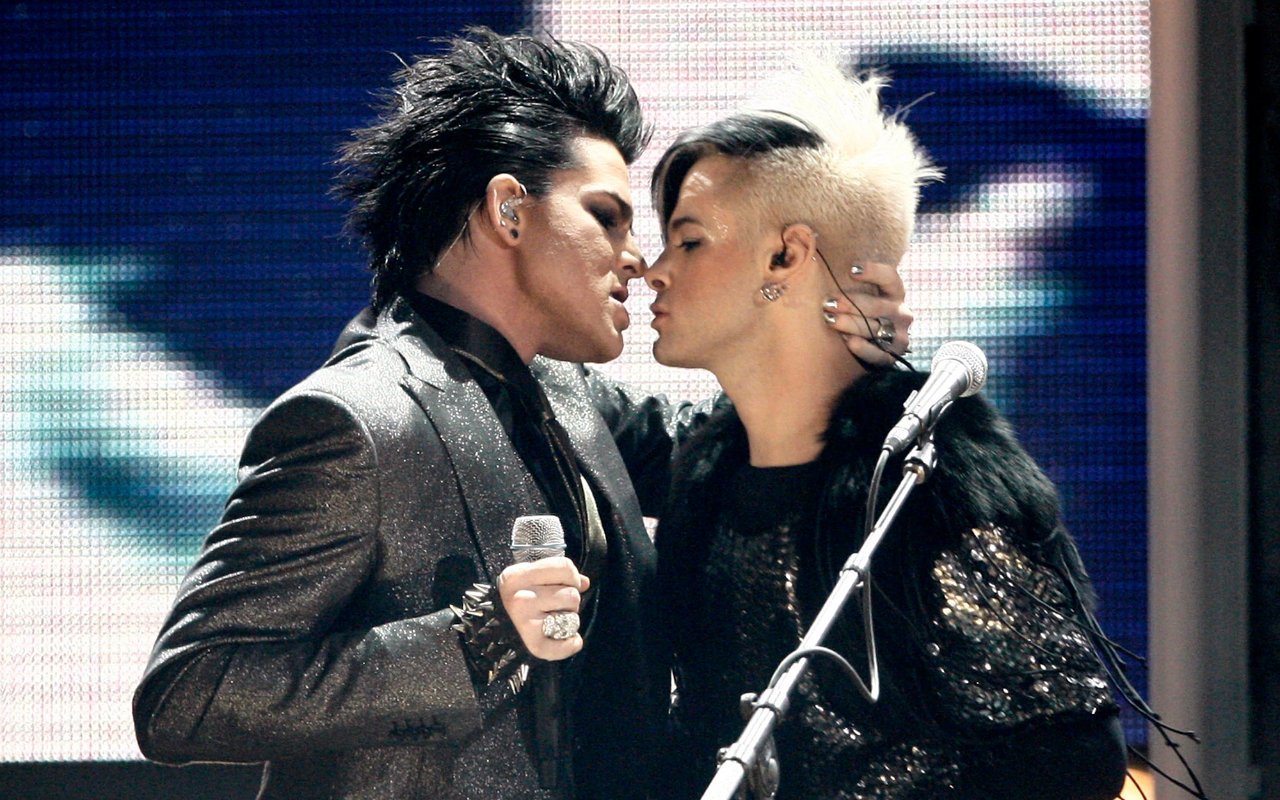 Adam Lambert Says ABC Threatened to Sue Him Over Same-Sex Kiss at 2009 AMAs 