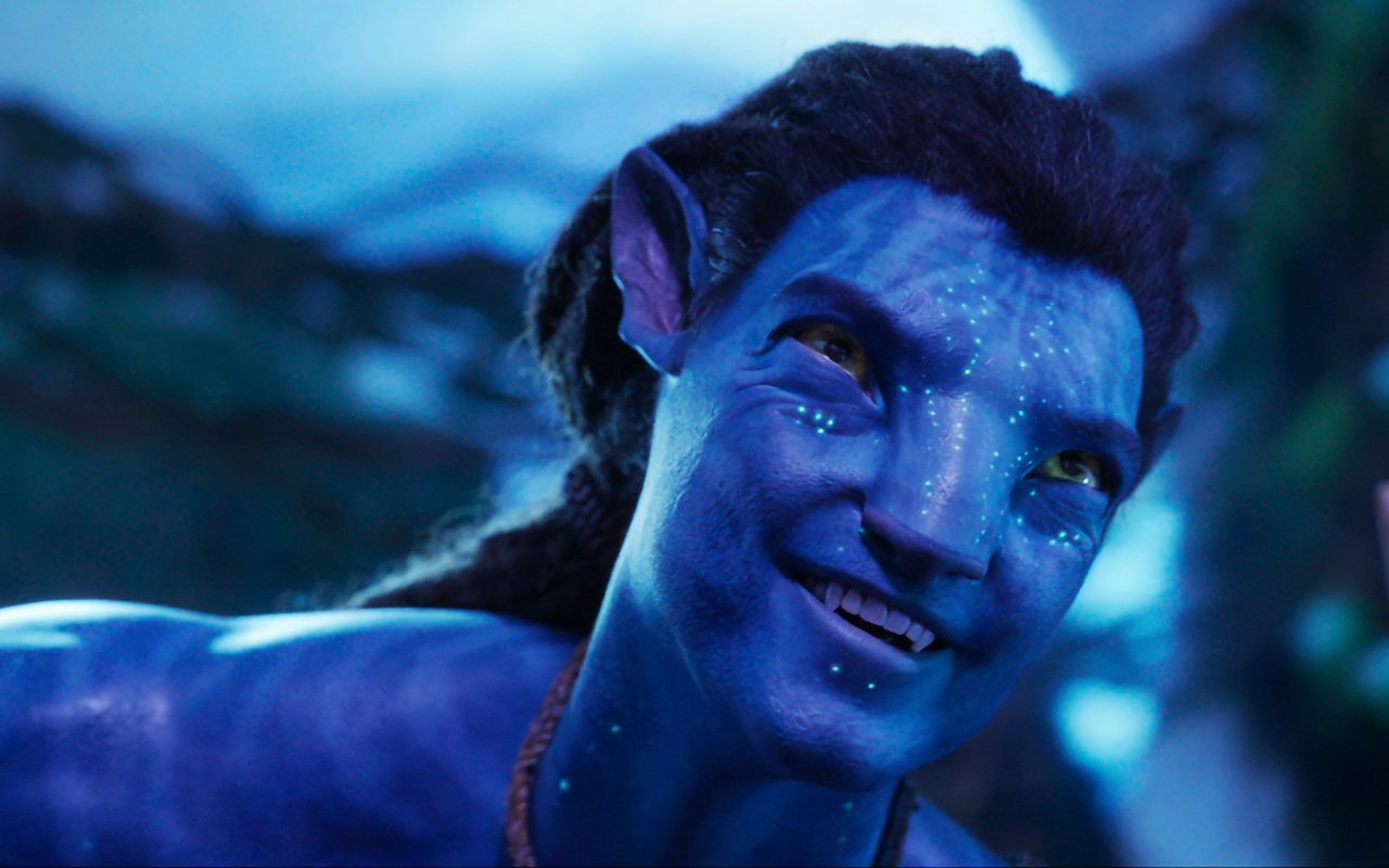 Box Office: 'Avatar 2' Is Fourth Highest-Grossing Movie Globally, Bests 'The Last Jedi' Domestically