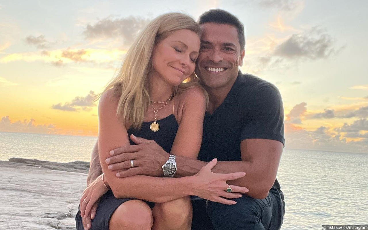 Kelly Ripa and Mark Consuelos Give Hilarious Warning to Daughter Lola for Barging Into Their Bedroom