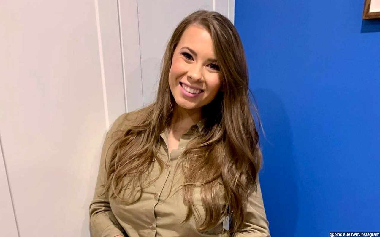 Bindi Irwin Shares Pic From Hospital Bed While Revealing Endometriosis Diagnosis