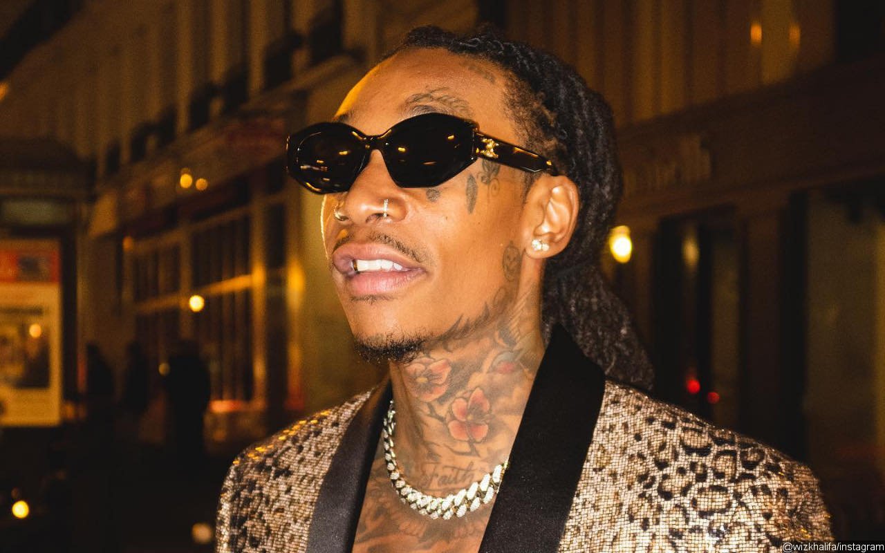 Wiz Khalifa Breaks the Internet After Posting New Pics With His Toes Out