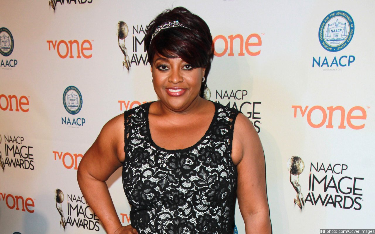 Sherri Shepherd Flustered After Her Wig Falls Off in the Midst of Live Show