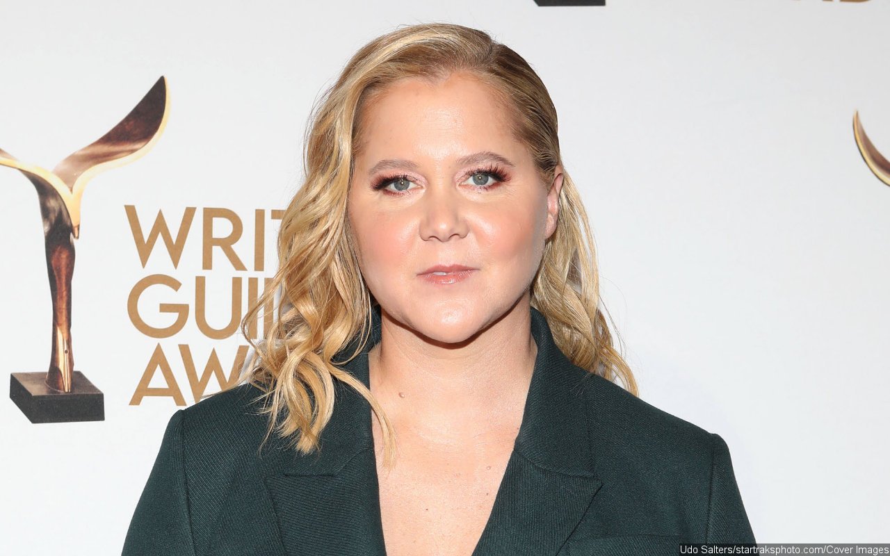 Amy Schumer Urges Celebrities to Stop 'Lying' About Using Ozempic for Weight Loss