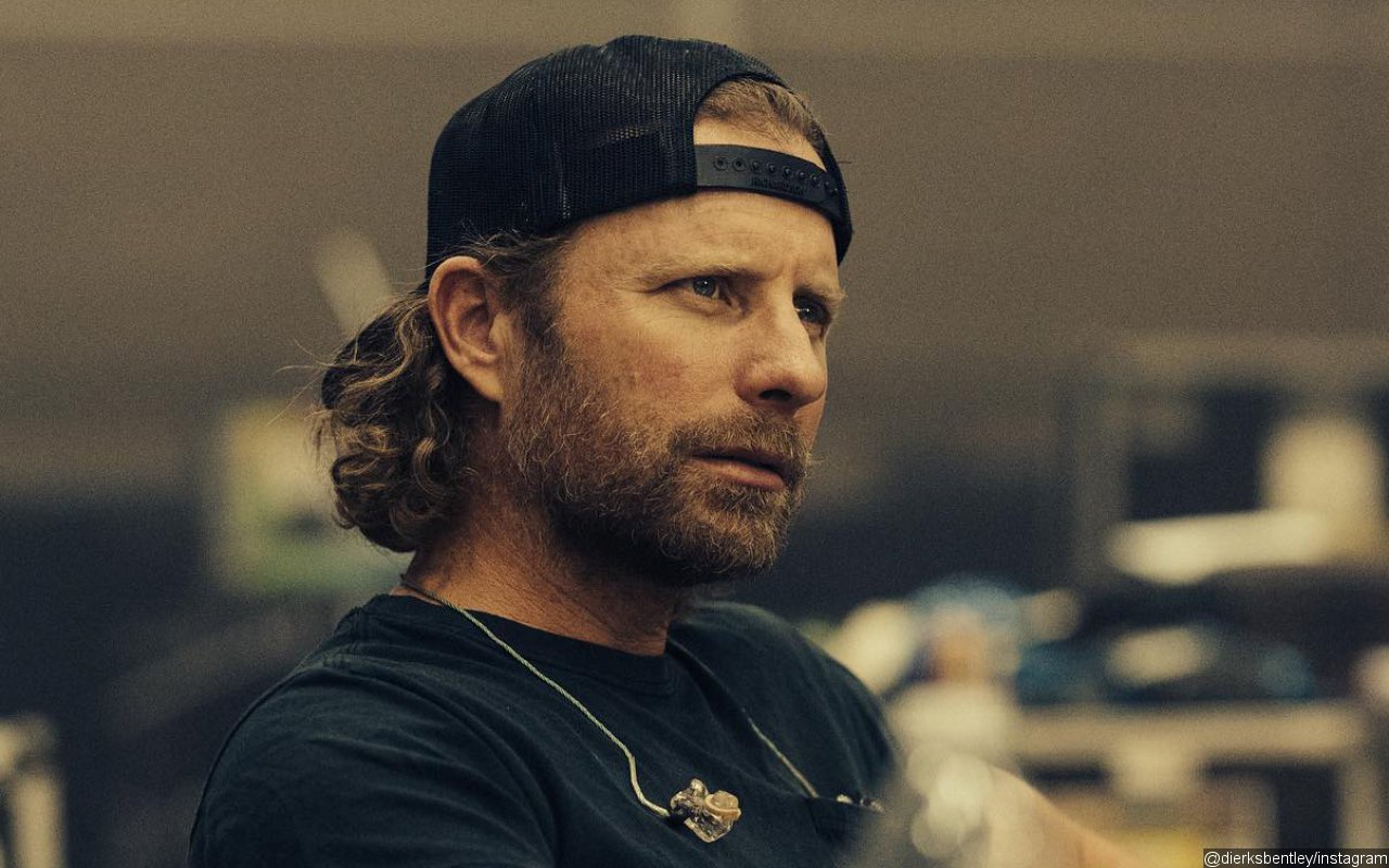 Dierks Bentley Clueless During Bra Shopping With Teenage Daughter