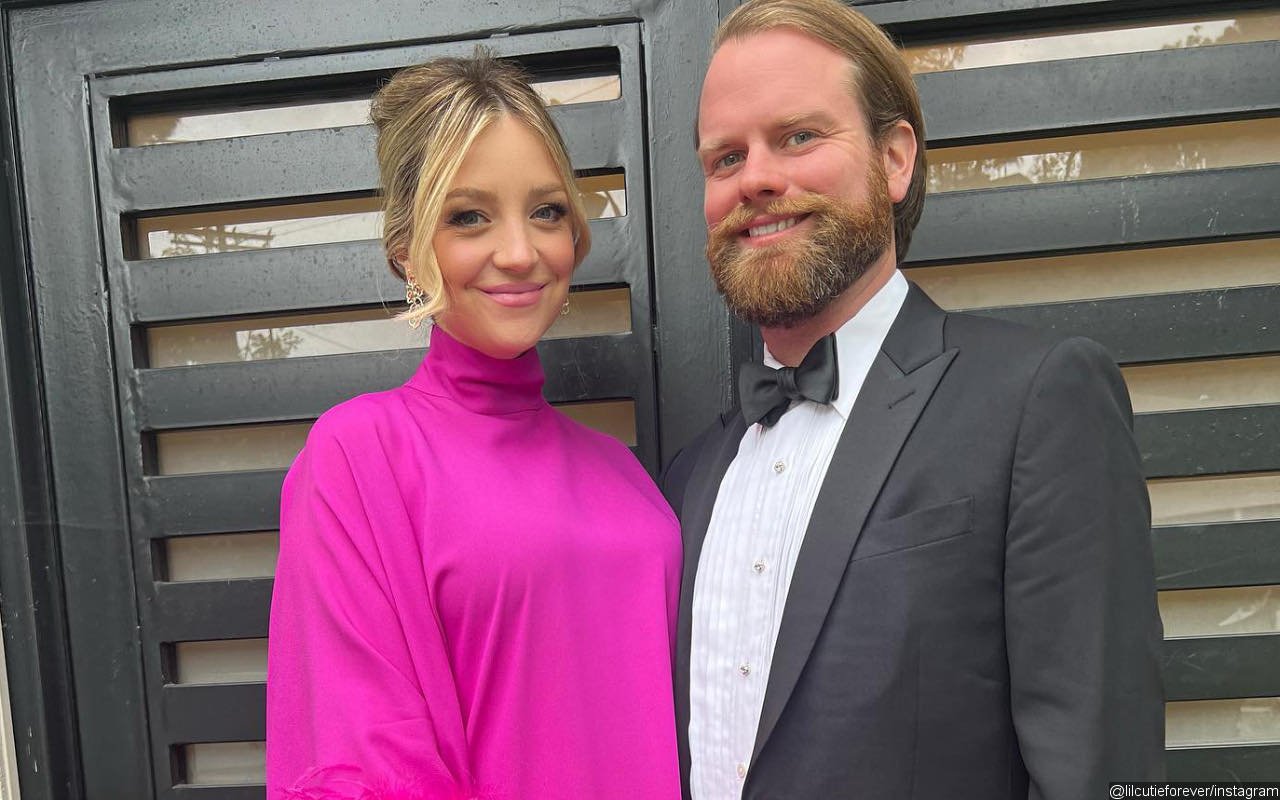 'SNL' Alum Abby Elliott's Heart 'Bursting' After Welcoming Second Child With Bill Kennedy
