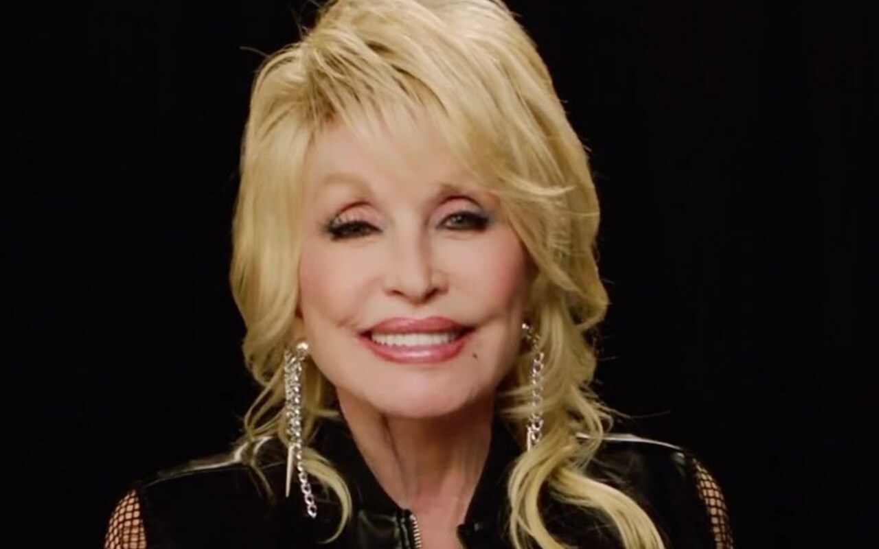 Dolly Parton Exhausted by Touring