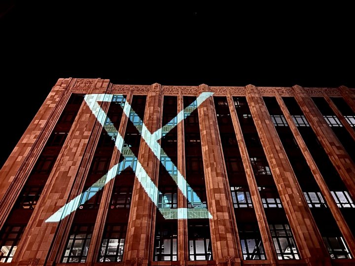 Elon Musk rebrands Twitter