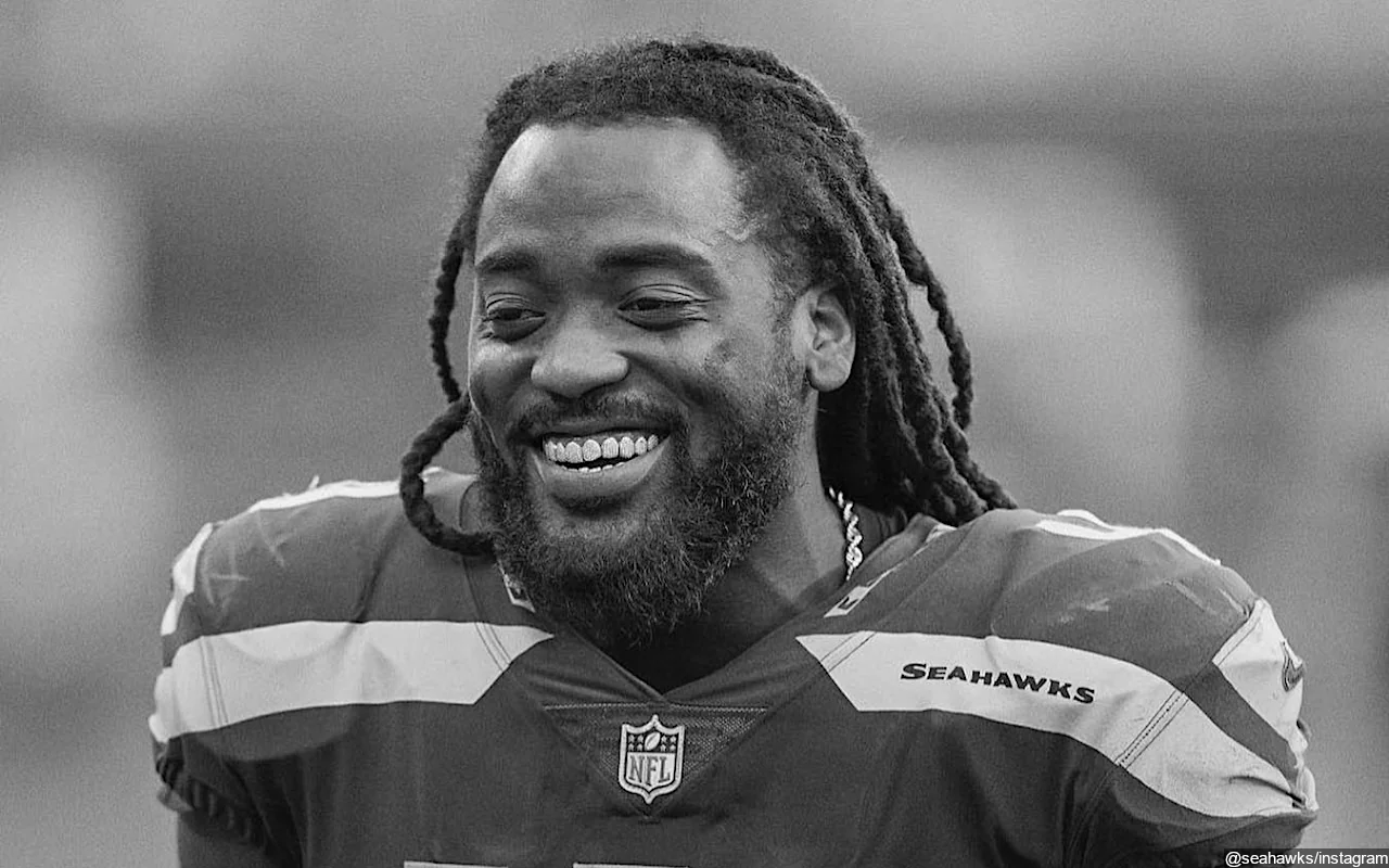 Former NFL Running Back Alex Collins Dies at 28 in Fatal Motorcycle Accident