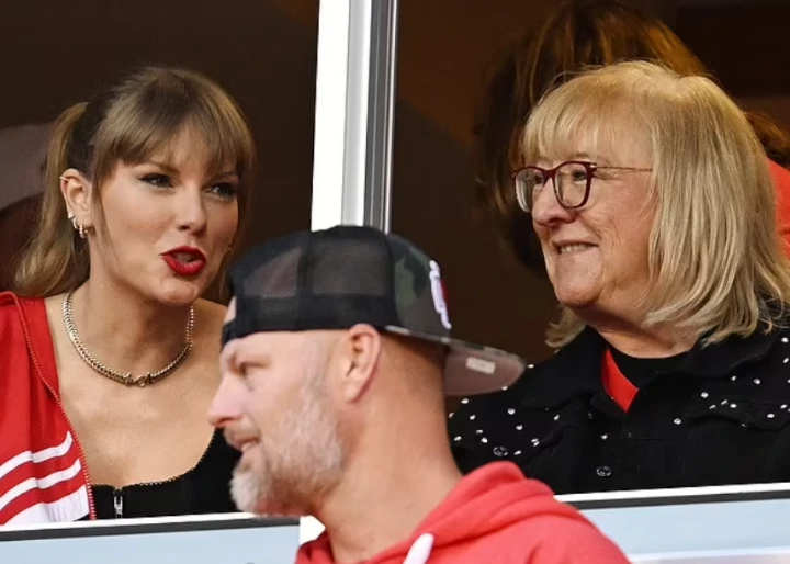Taylor Swift and Donna Kelce at Kansas City Chiefs Game