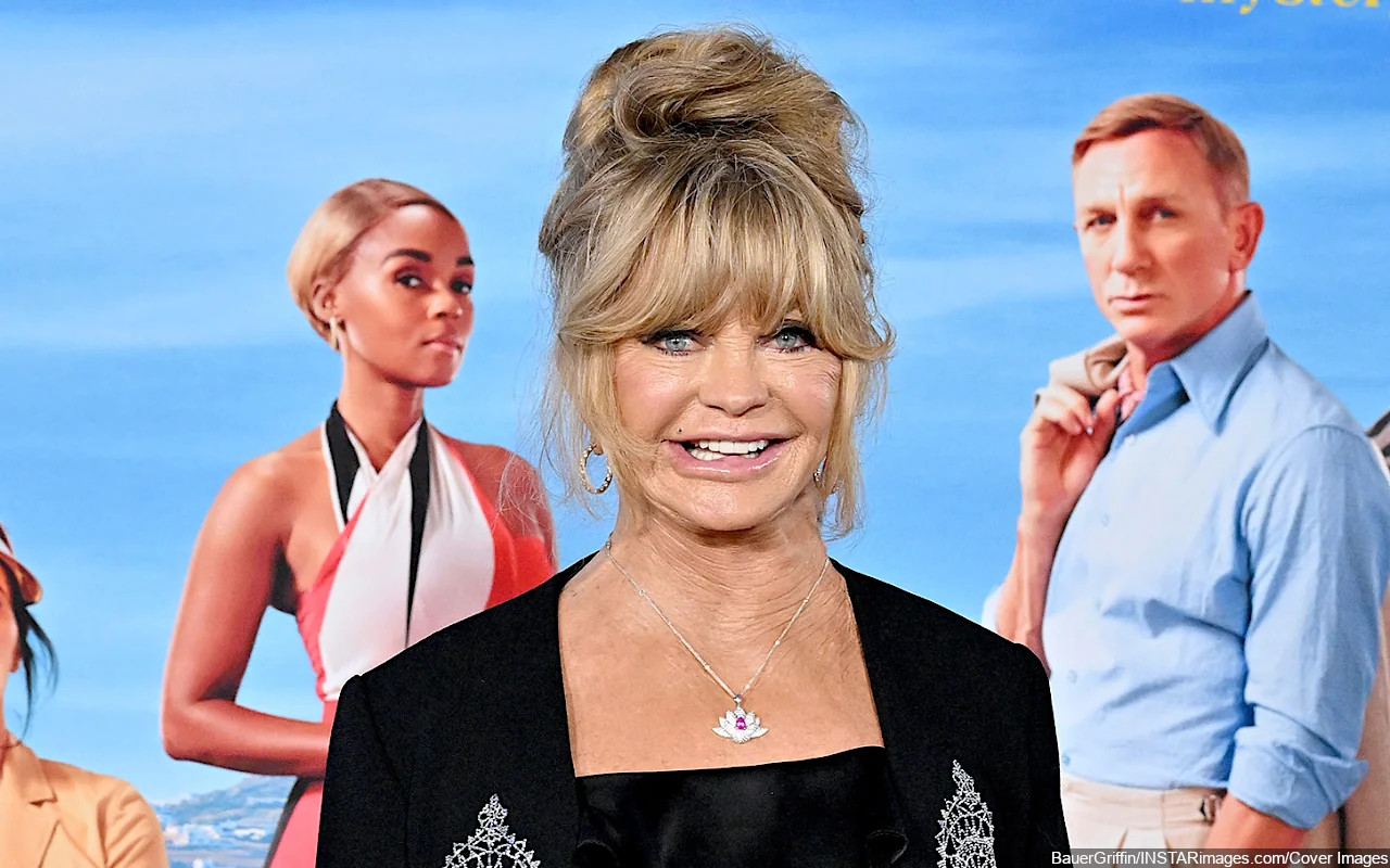 Goldie Hawn Recalls Physical Interaction With Aliens