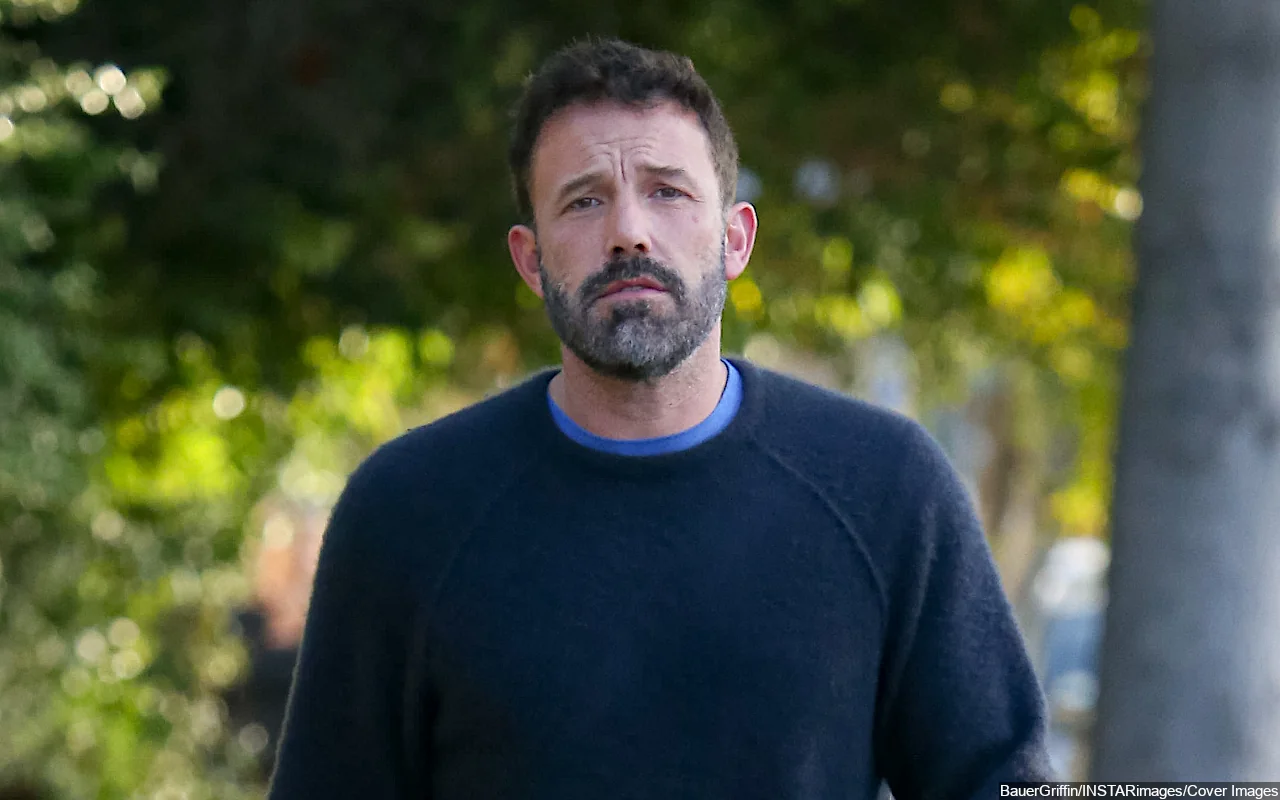 Ben Affleck Glares at Police After Illegally Parking to Eat Fast Food in Car