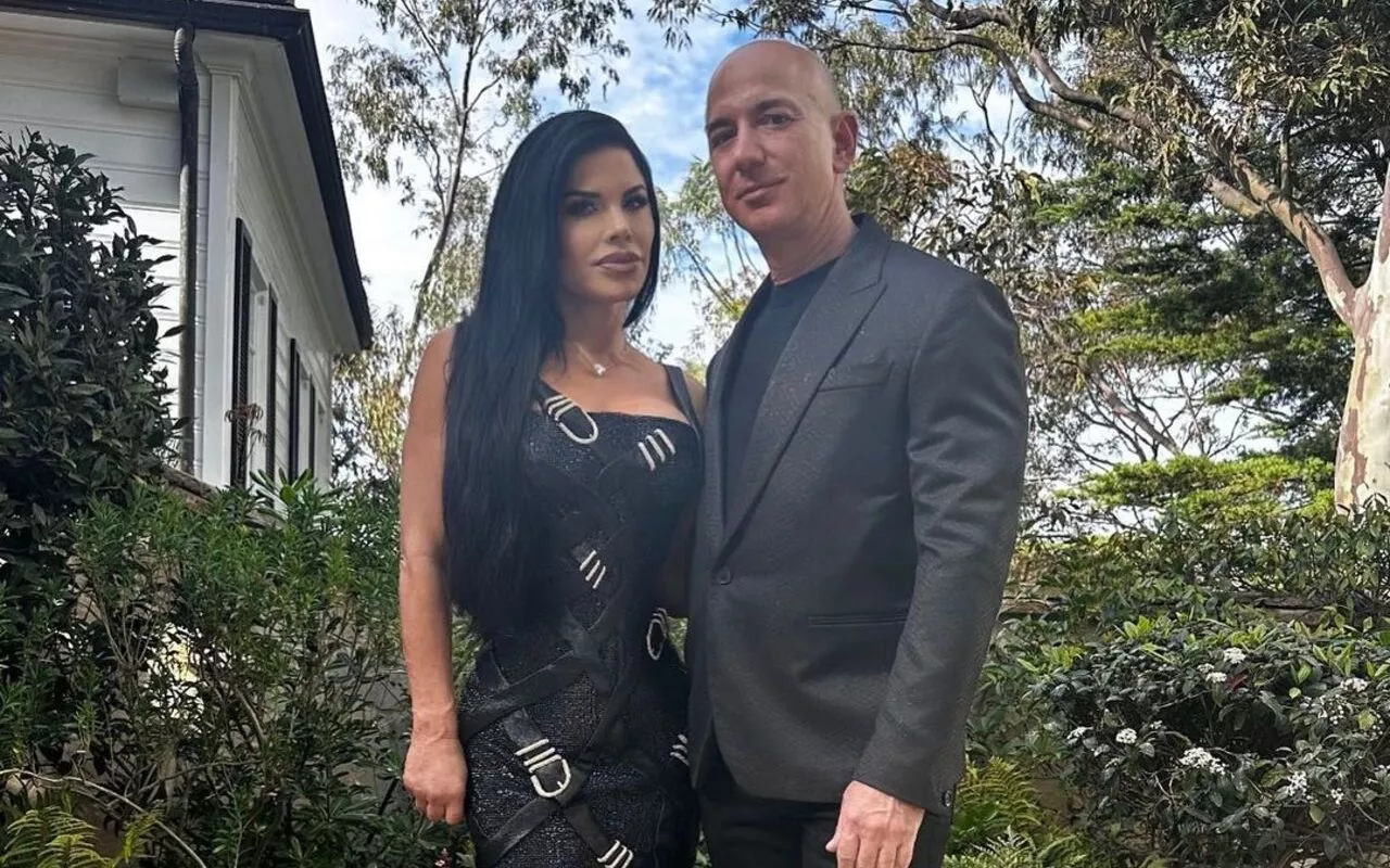 Jeff Bezos' Fiancee Thought She Was Going to Faint When He Proposed With $2.5M Ring