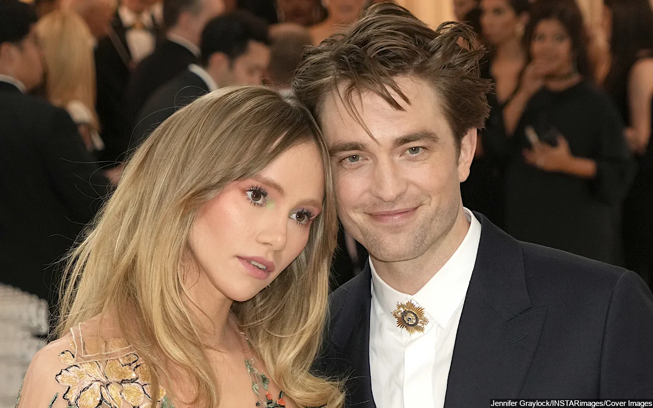 Robert Pattinson's Girlfriend Suki Waterhouse Confirms She's Pregnant With Their 1st Child