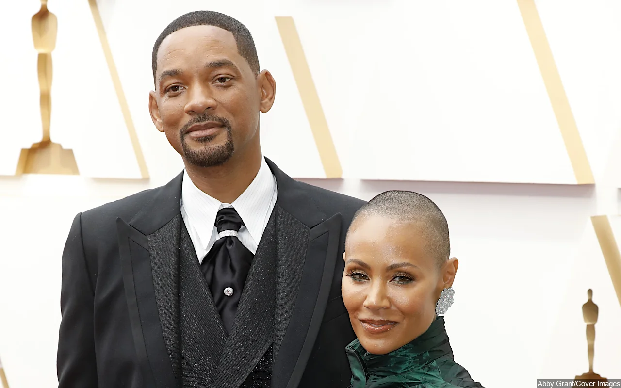 Will Smith and Jada Pinkett Smith All Loved-Up in Thanksgiving Photos After Relationship Drama