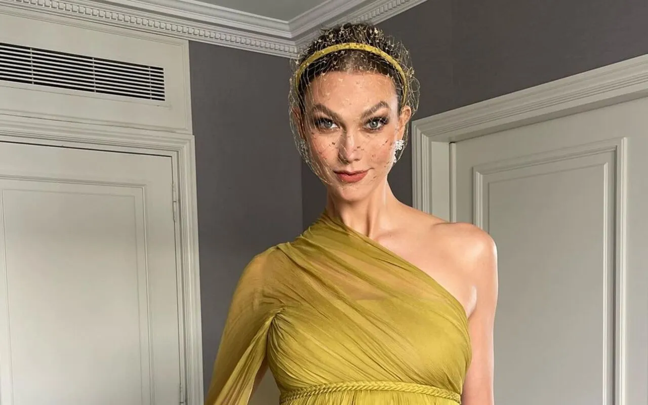 Karlie Kloss Has to Scale Down Her Beauty and Fitness Routines After Becoming Mom